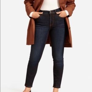 Everlane mid-rise skinny jeans. Size 29.